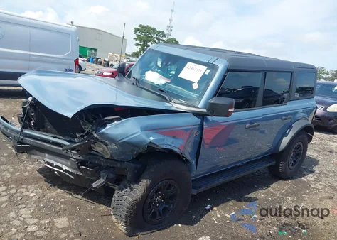 2024 Ford Bronco Wildtrak z USA, uszkodzony, nr VIN 1FMEE2BP4RLA21843